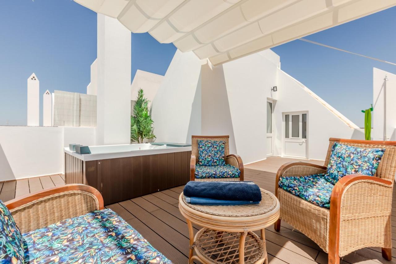 Seascape Villa Private Pool & Rooftop Jacuzzi With Sea View Near Manta Rota Beach 维拉诺瓦德卡塞拉 外观 照片