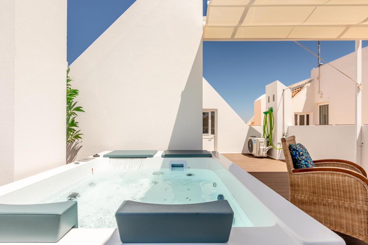 Seascape Villa Private Pool & Rooftop Jacuzzi With Sea View Near Manta Rota Beach 维拉诺瓦德卡塞拉 外观 照片
